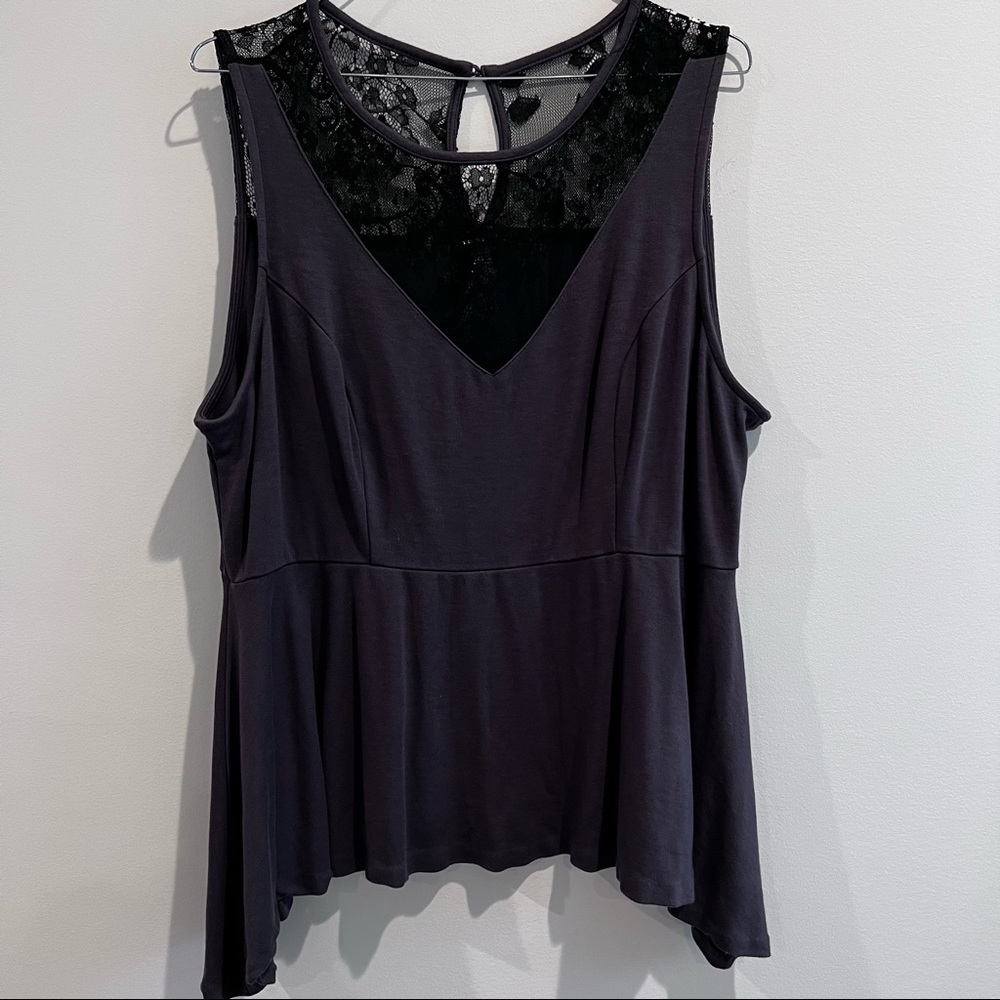 Torrid waterfall hem lace detailed top‎